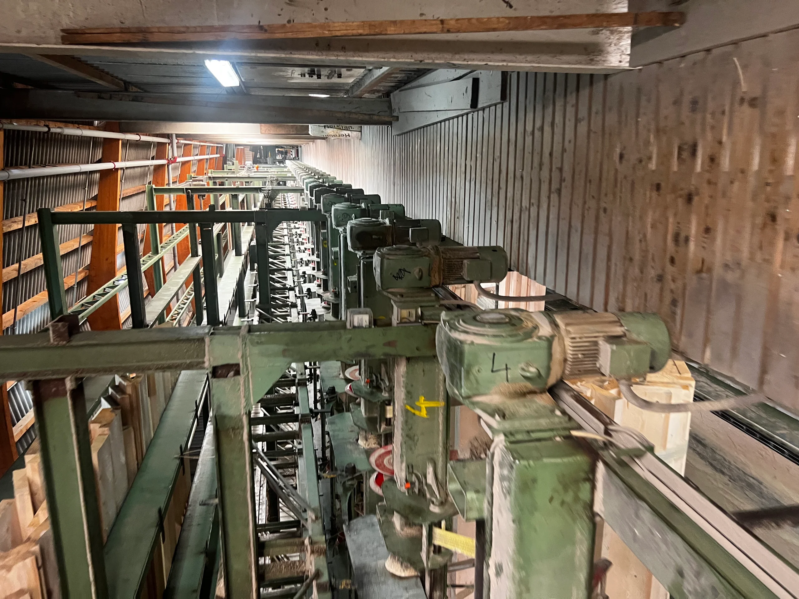 Lumber sorting line - Image 10